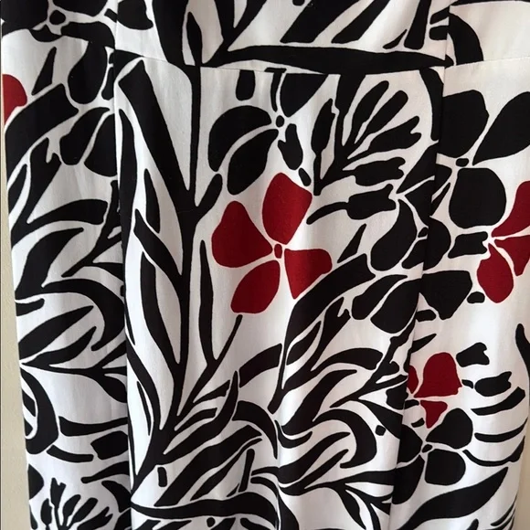 Jones Studio Floral Sleeveless Dress - Black, White, and Maroon - Picture 8 of 14